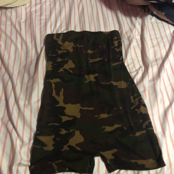 CAMOUFLAGE STRAPLESS ROMPER😍 - Picture 3 of 6